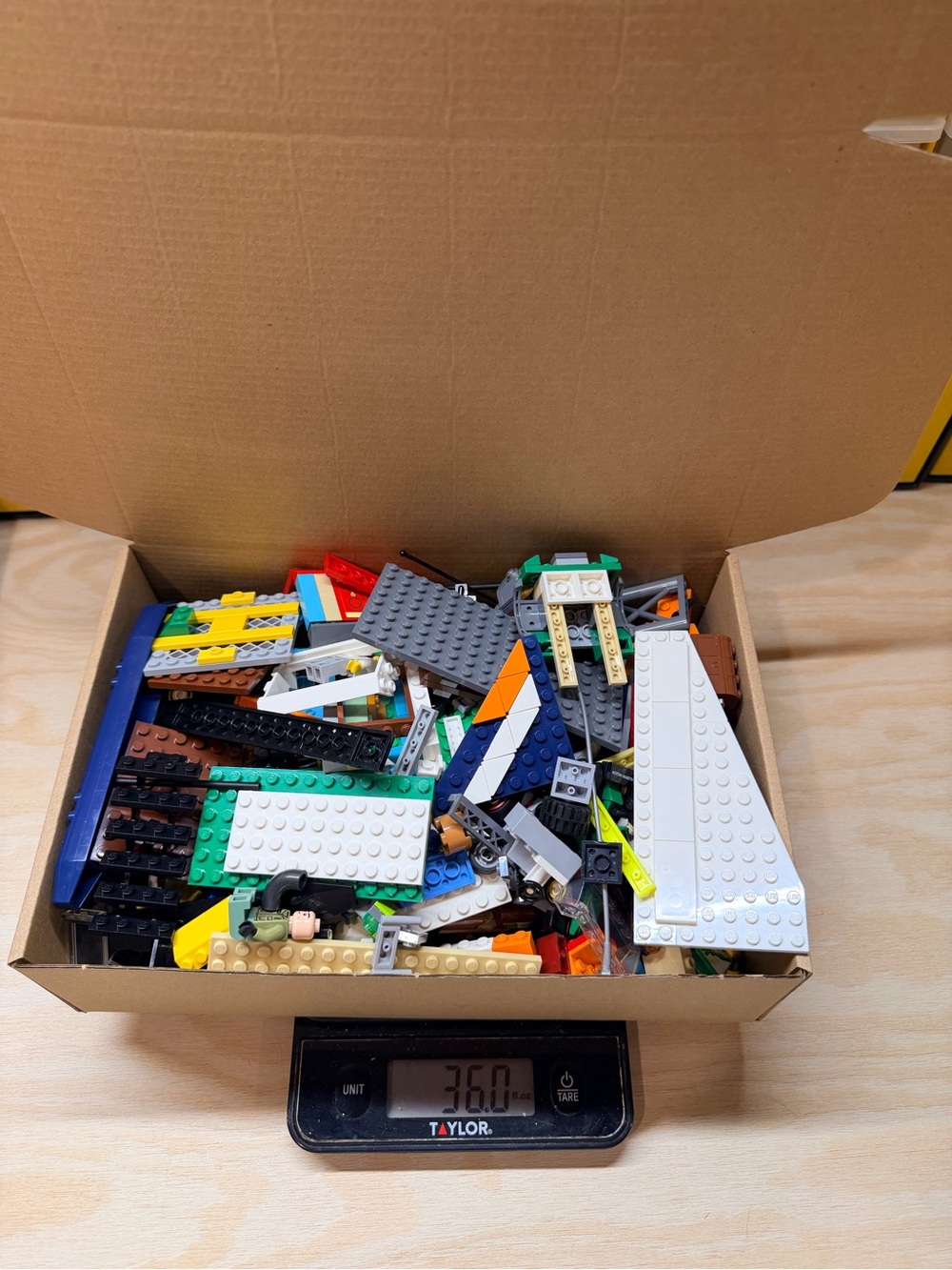 LEGO Bulk Lot 36 oz Mixed Bricks Pieces Parts Assorted Building Blocks